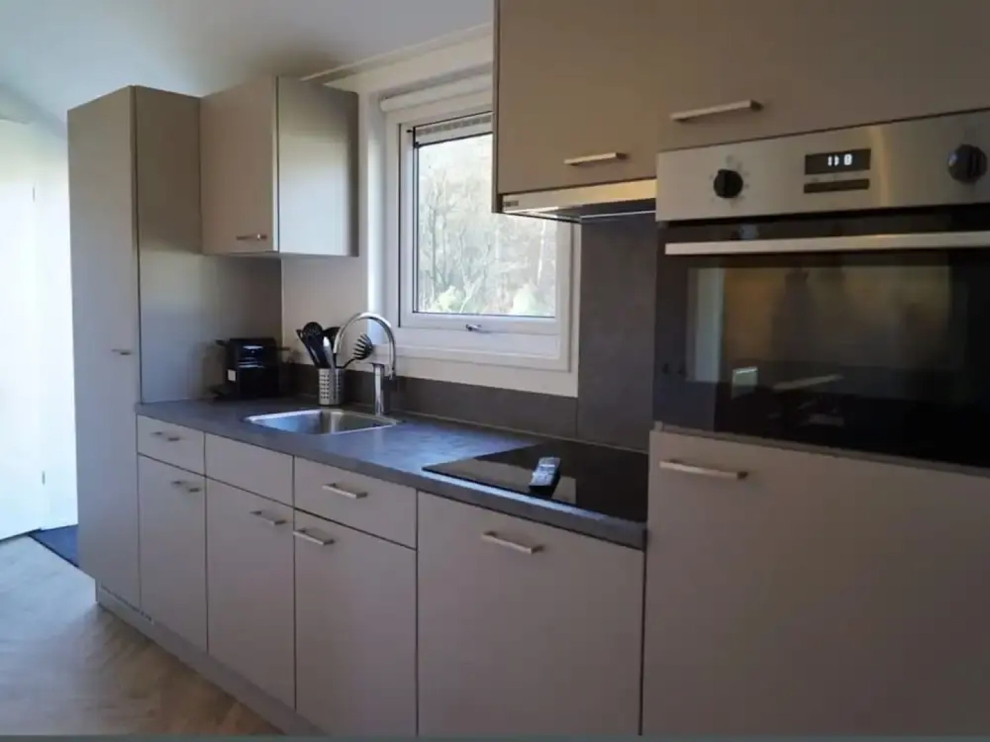 Nice Chalet in a Holiday Park, Adjacent to the Hoge Veluwe National Park