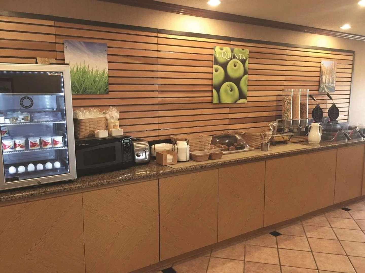 La Quinta Inn Milwaukee West Brookfield