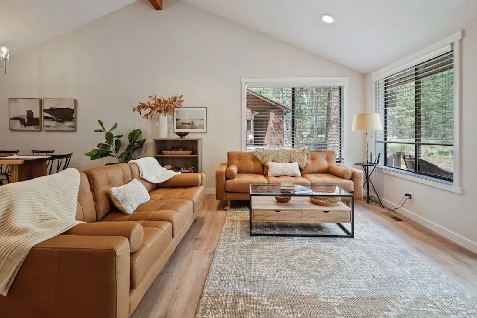 8 Quartz Mountain 3 Bedroom Home by Redawning