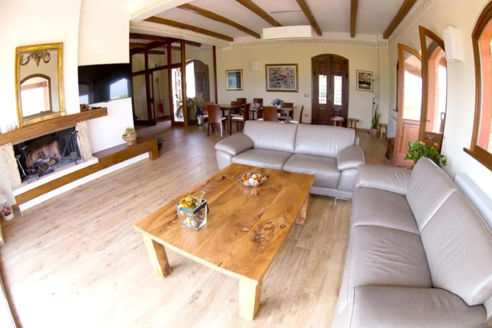 8 bedrooms villa with private pool enclosed garden and wifi at Segni