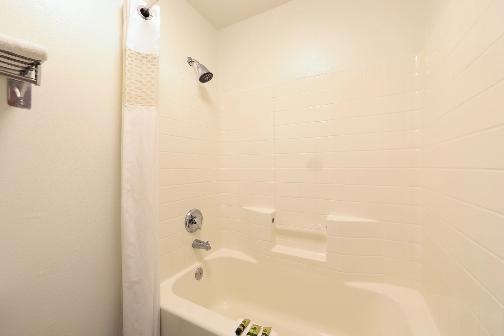 Siletz Bay Beachfront Hotel by OYO Lincoln City