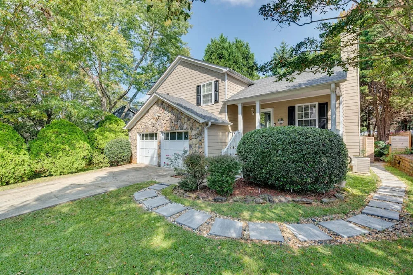 Smyrna Home w/ Deck & Patio: 17 Mi to Downtown ATL