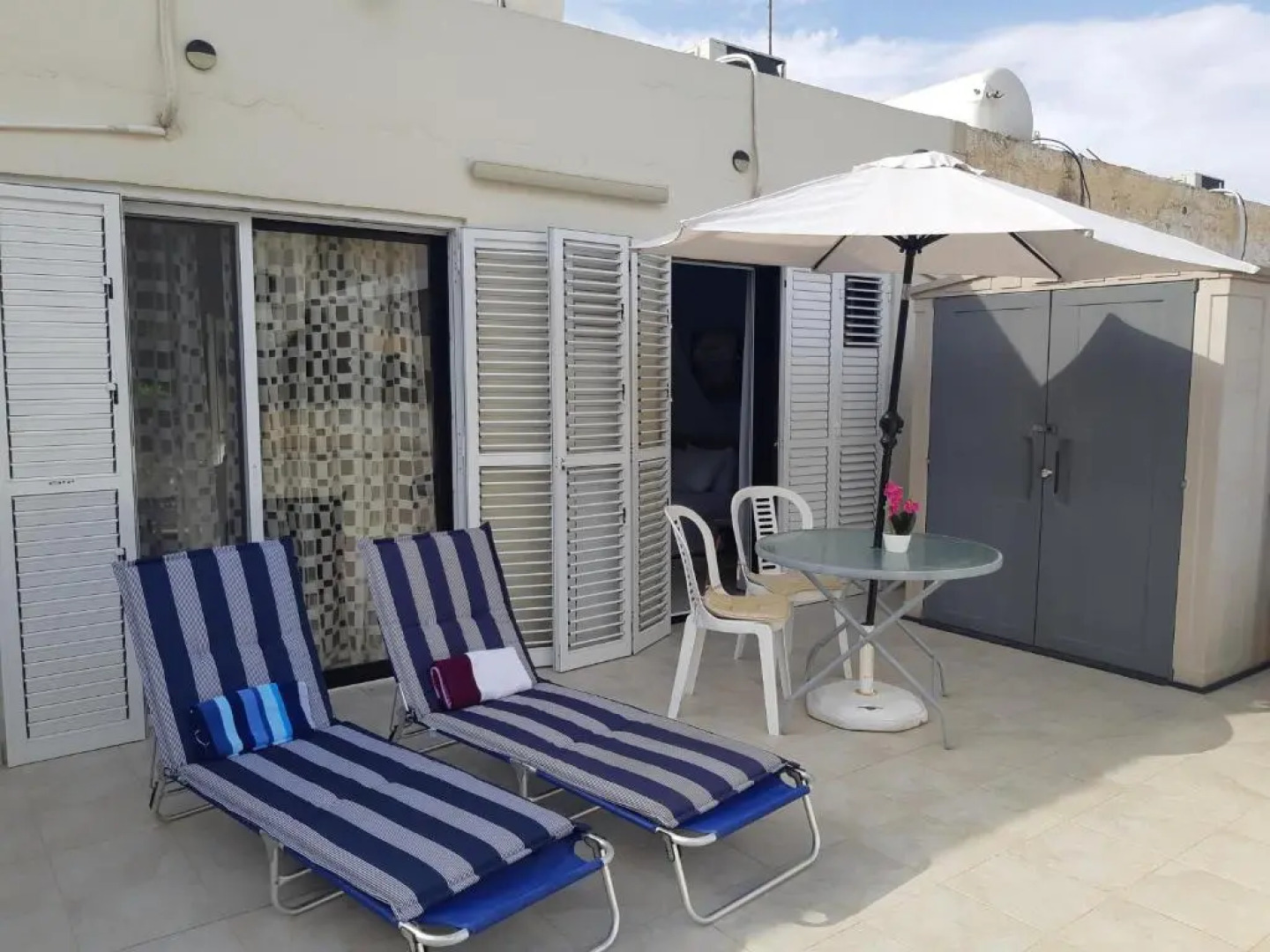 House Near The Beach (Militsa & Aggeliki)