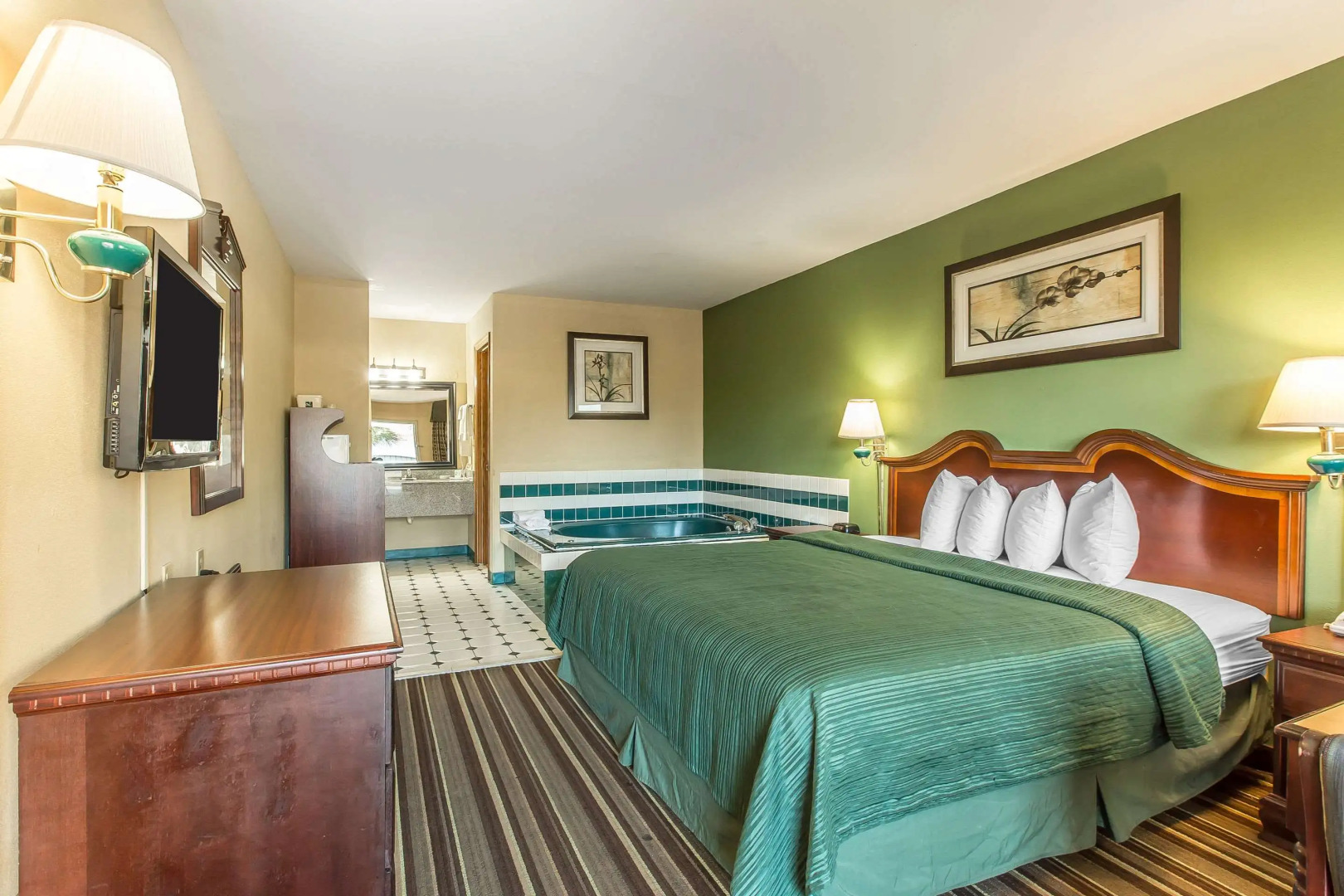 Quality Inn & Suites Macon North