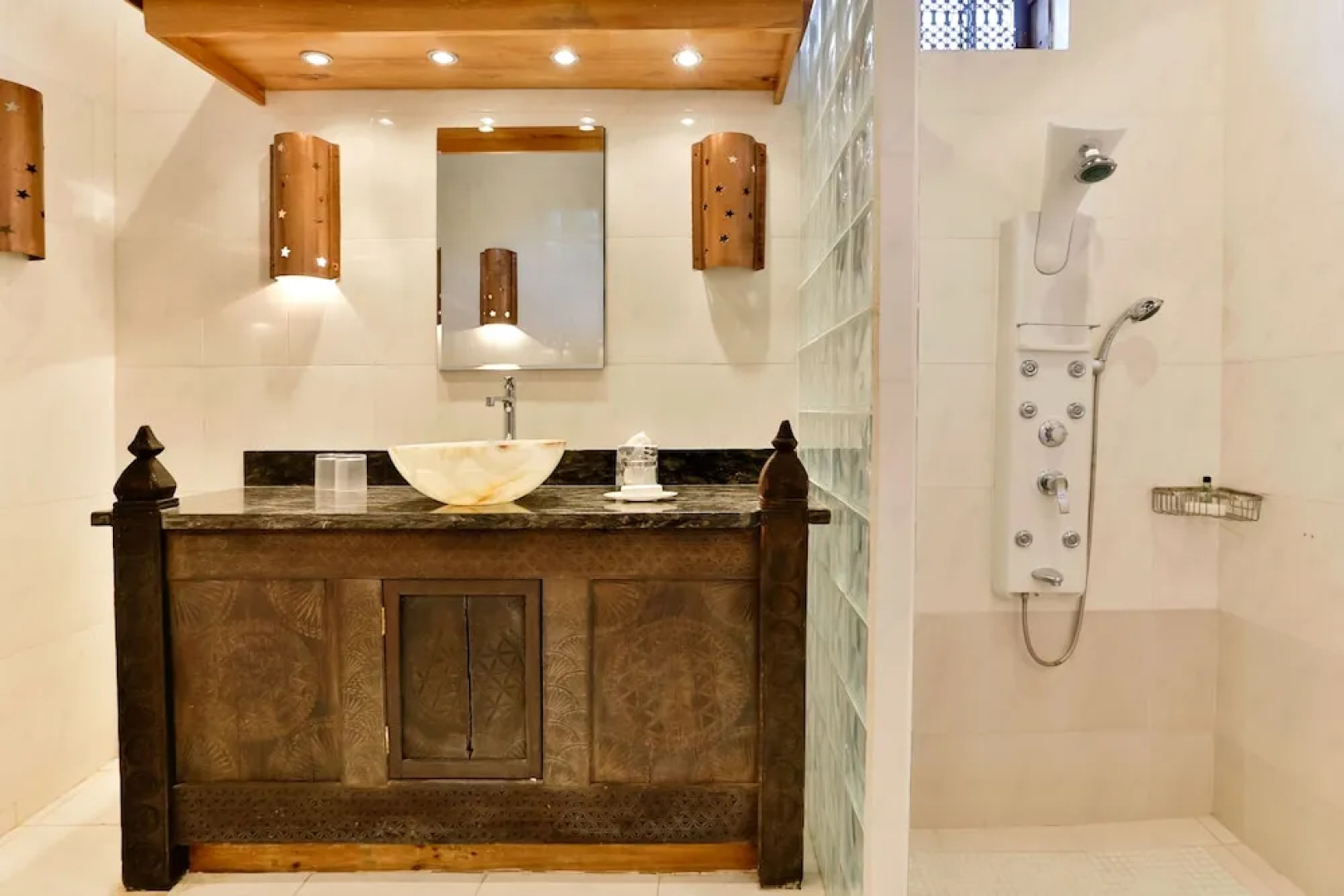 Caille Blanc Villa & Hotel - Adults Only