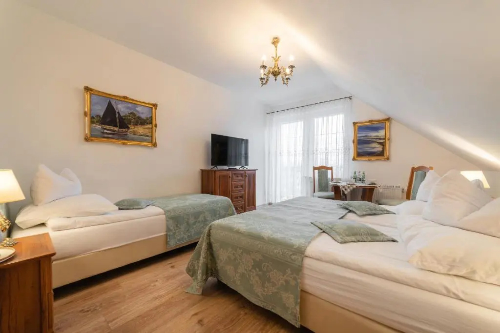 Pensjonat & Restauracja Admirał