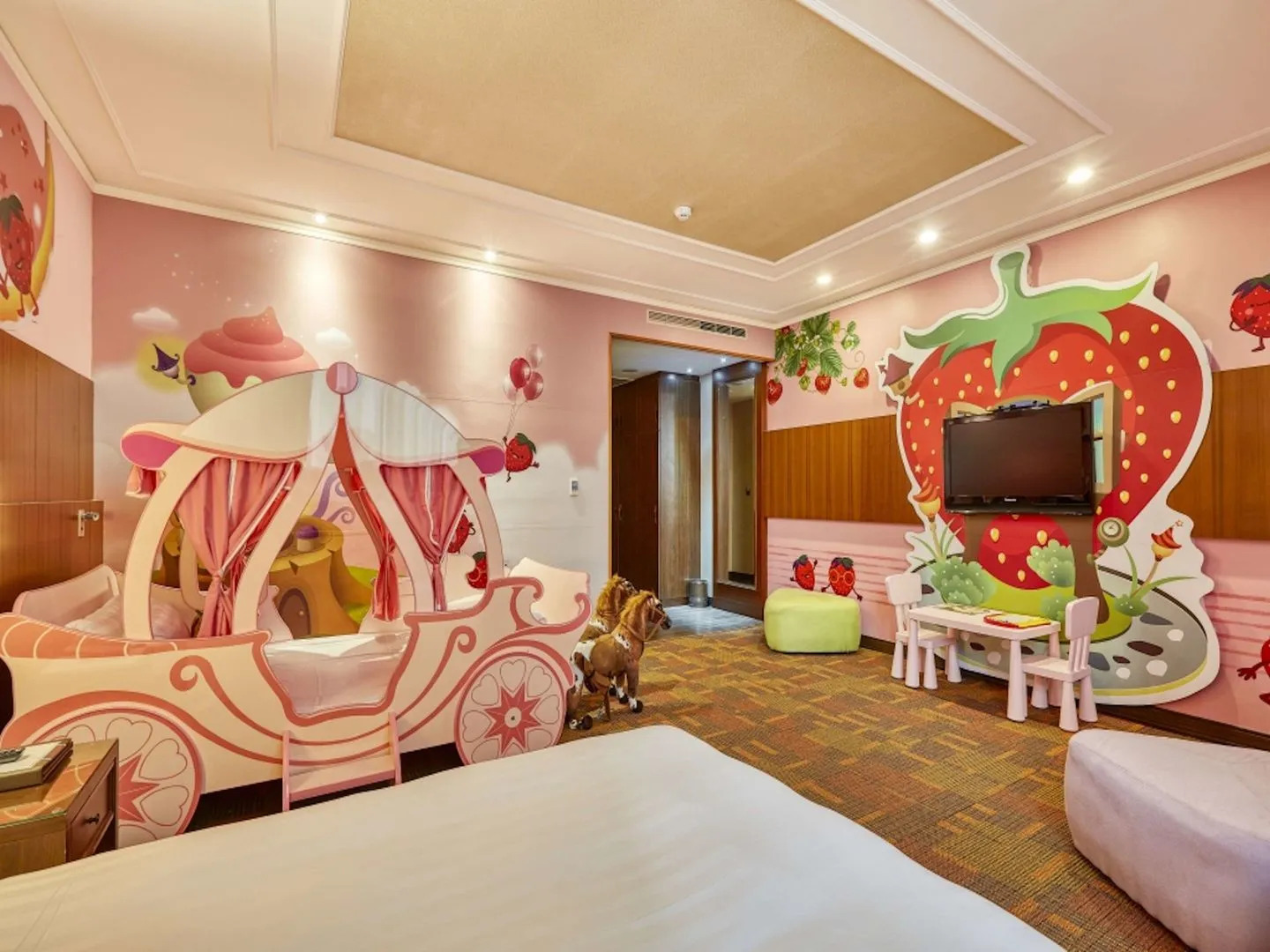 Отель Golden Tulip - Aesthetics