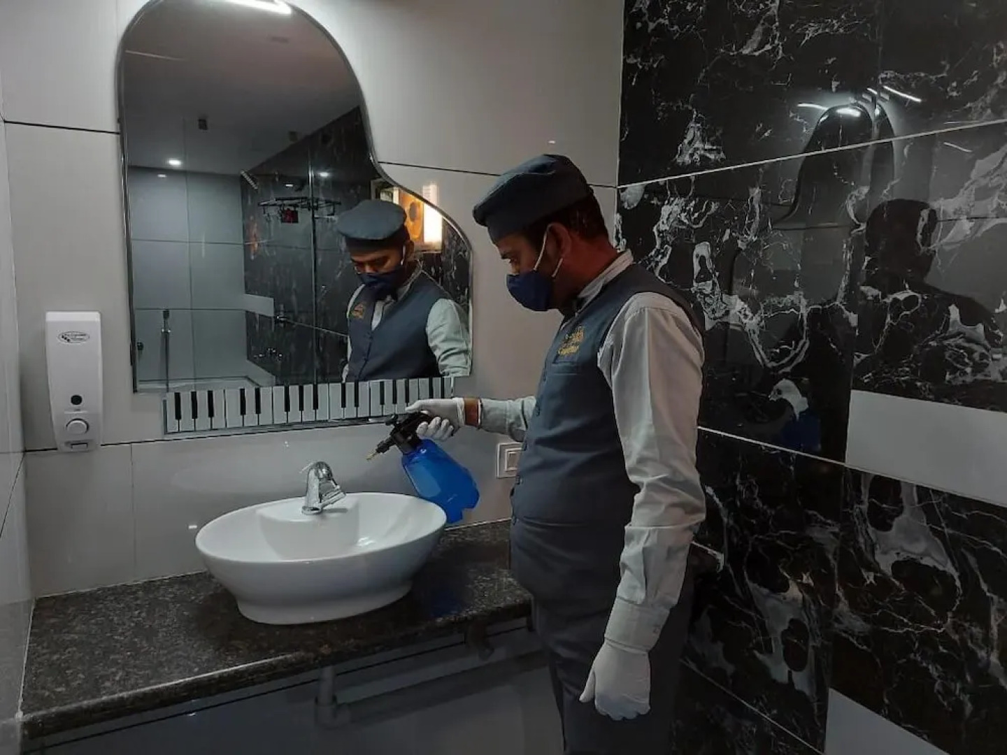 Hotel The Grand Piano