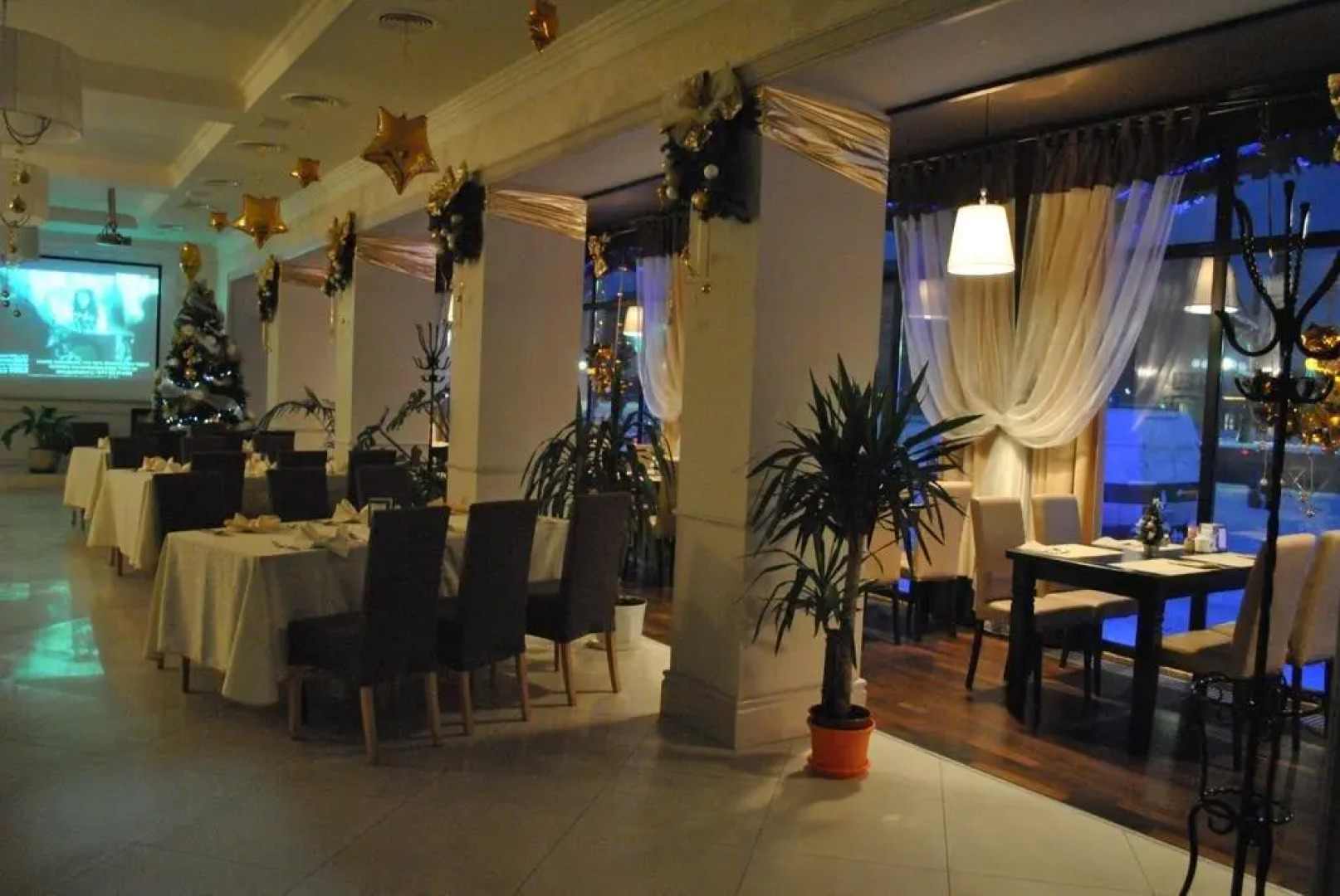 Отель Королевский двор