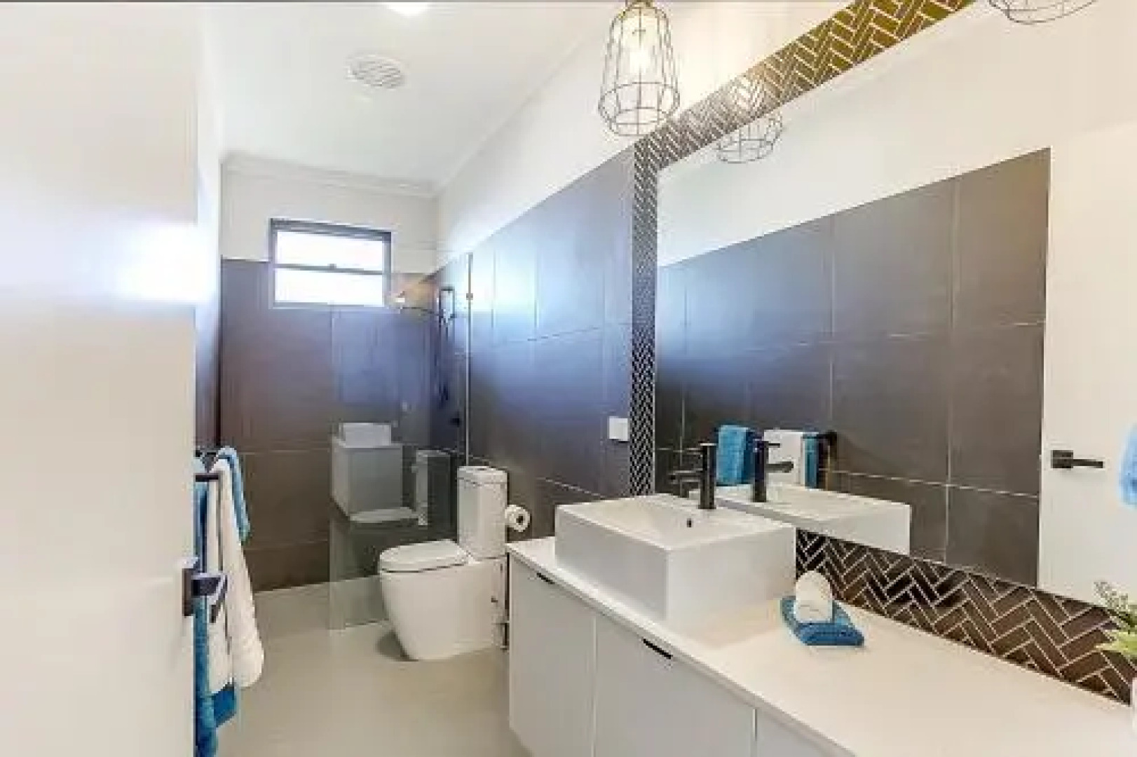 Castaways Beach Escape