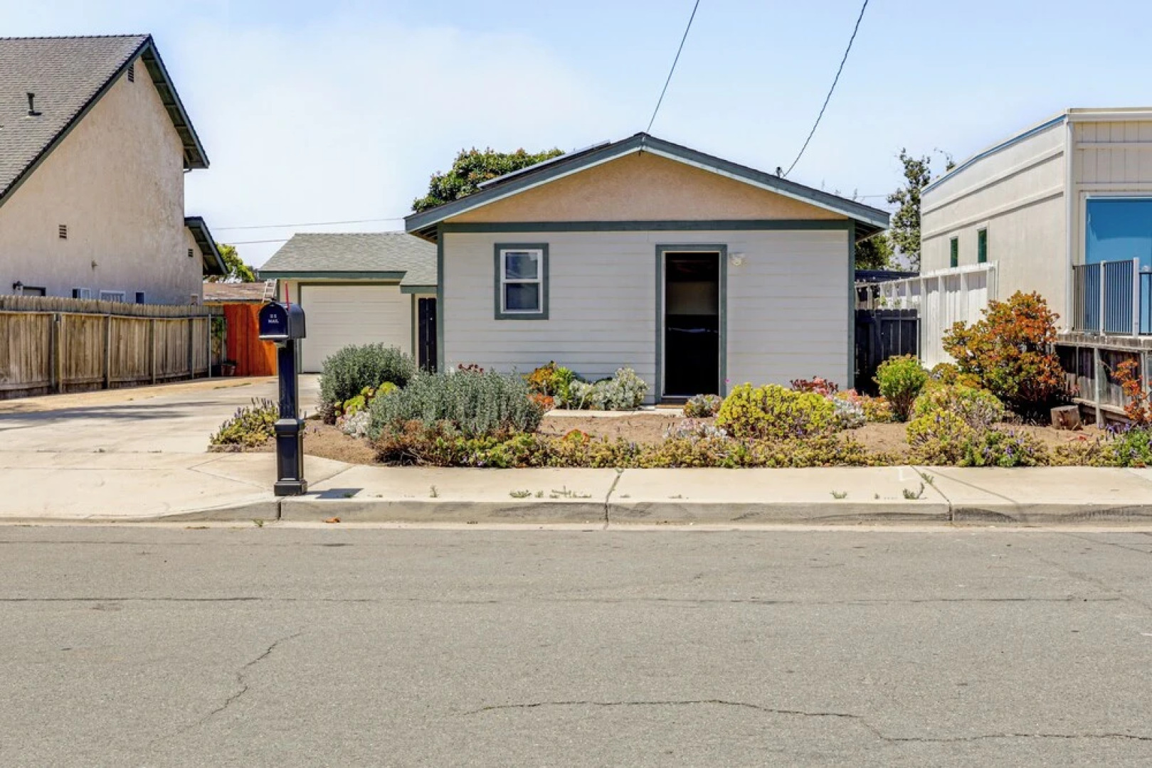 Pet-friendly Oceano Home w/ Patio, 2 Mi to Dunes!
