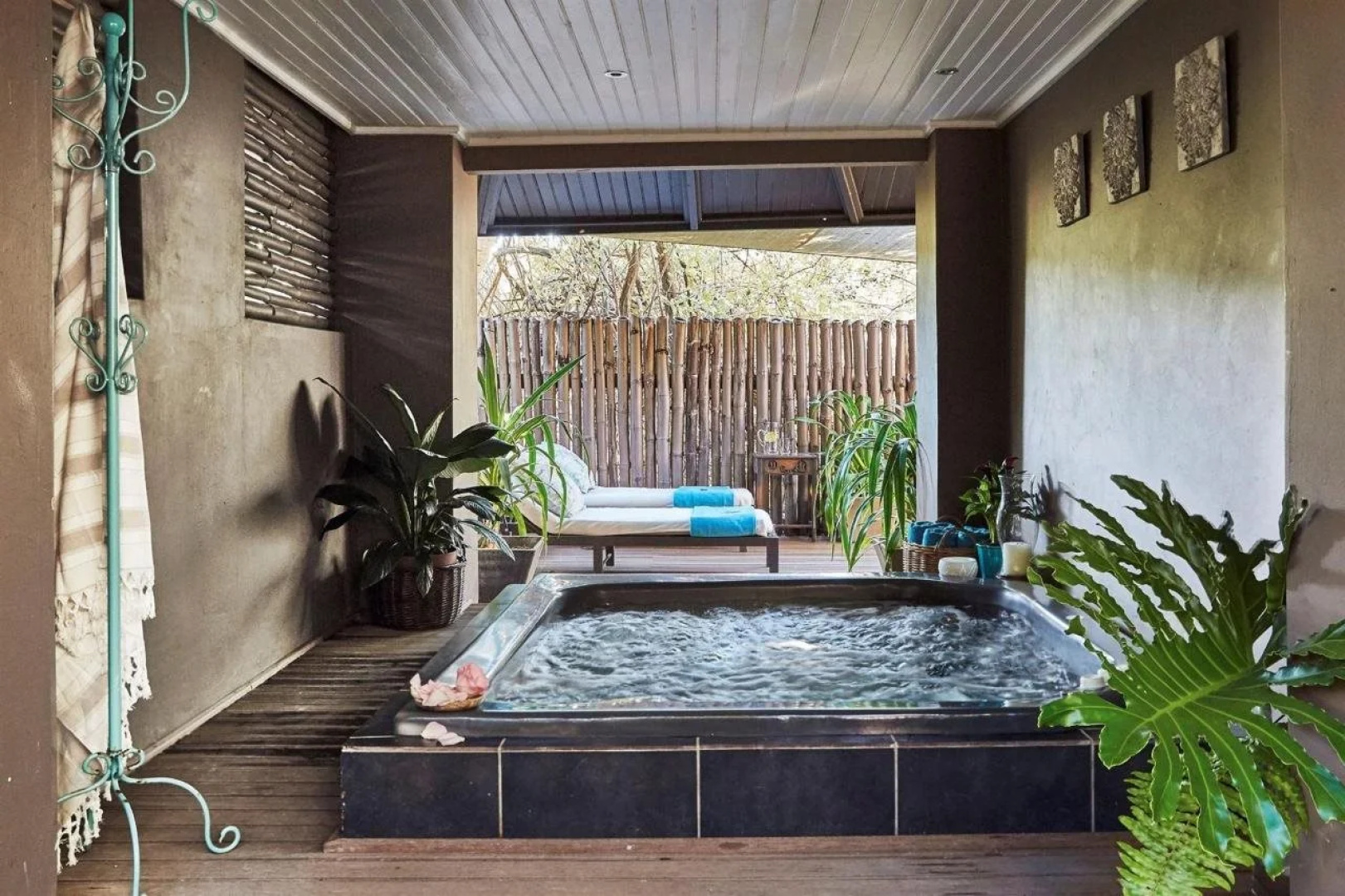 Prana Lodge