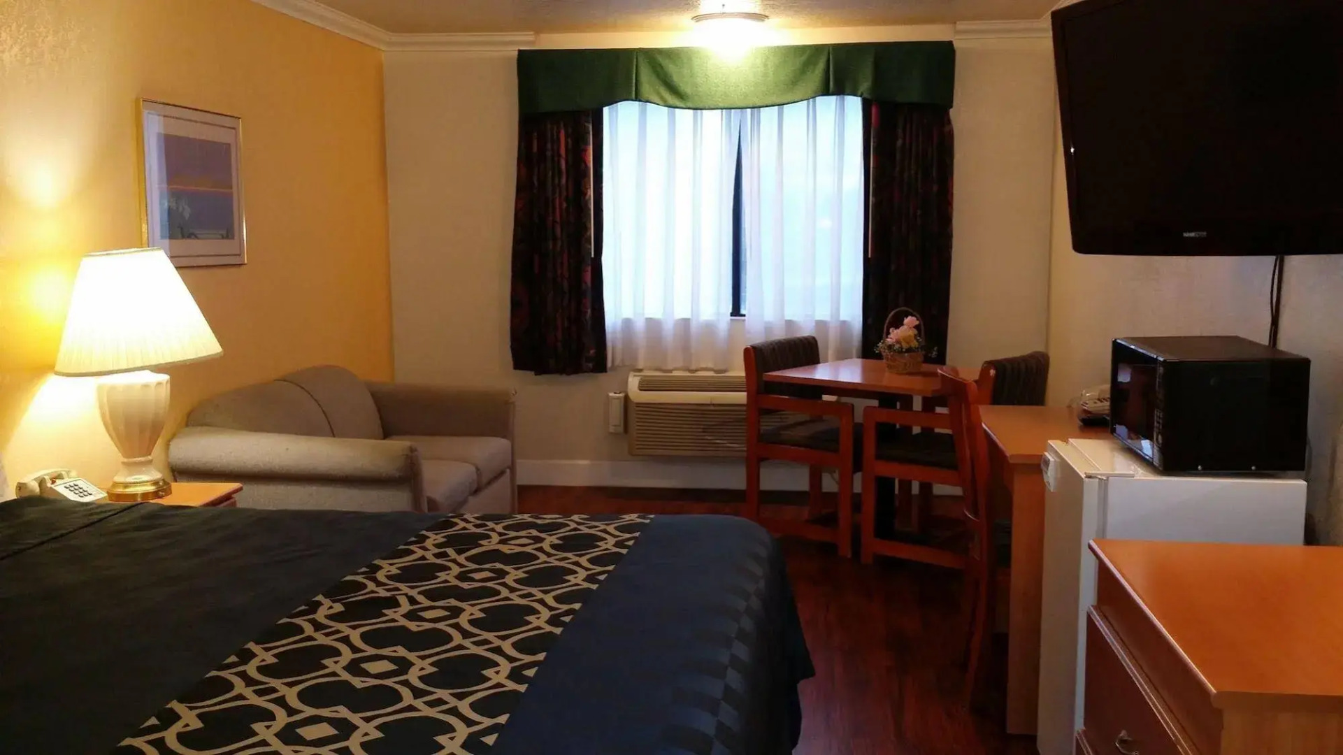 Budget Inn Corcoran Near Tulare CA 43