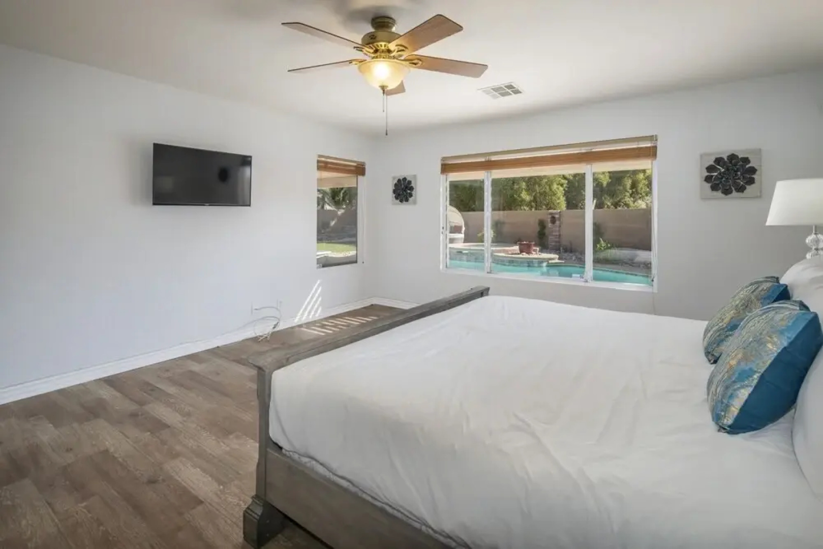 Amazing 4 Bd Las Vegas Home w/ Pool & Spa!