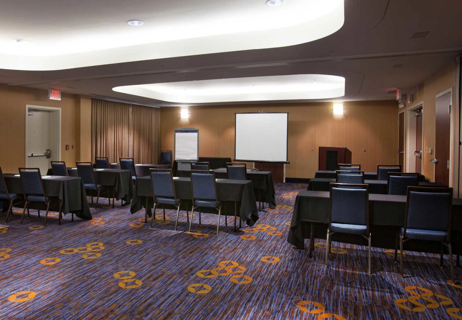 Courtyard by Marriott Fayetteville