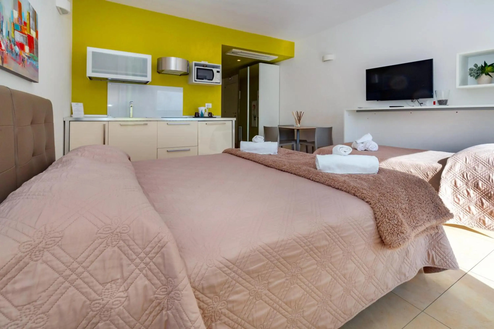 Zeus Residence Hotel