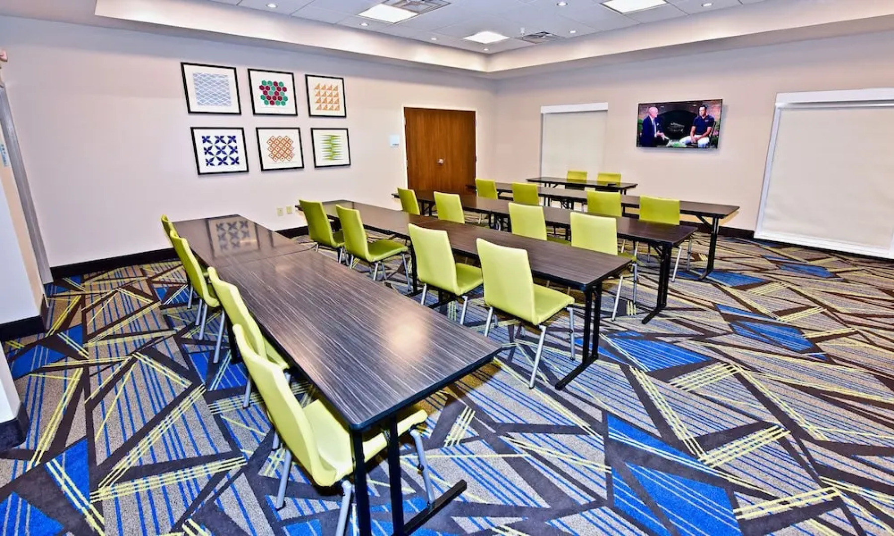 Holiday Inn Express & Suites Perryville I-55