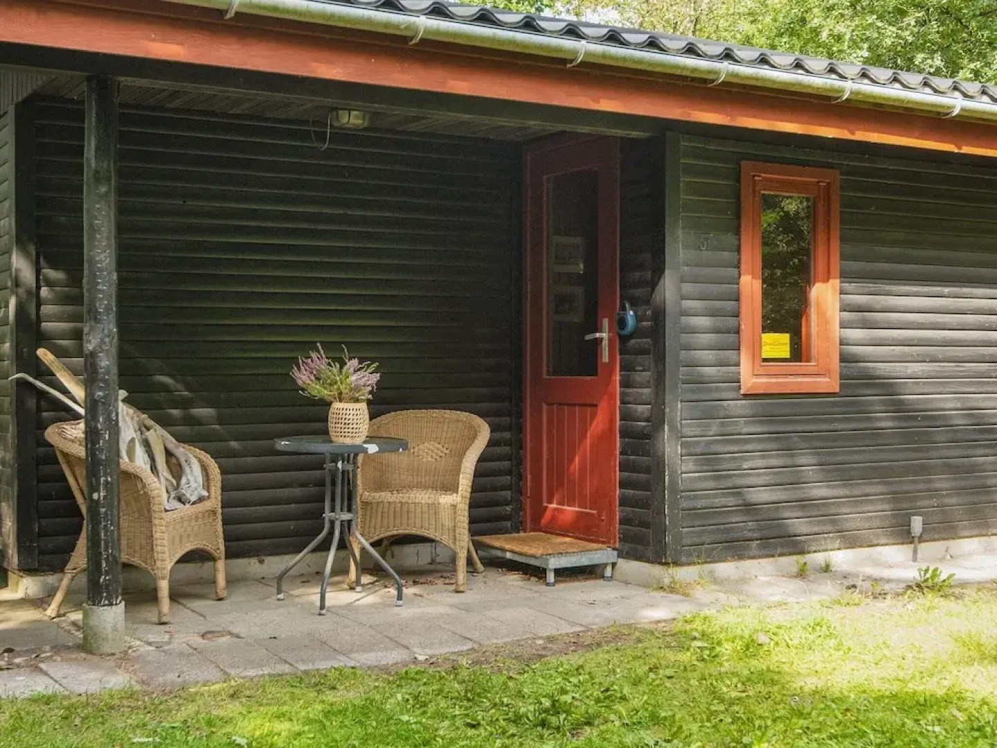 Vintage Holiday Home near Ulfborg with Conservatory