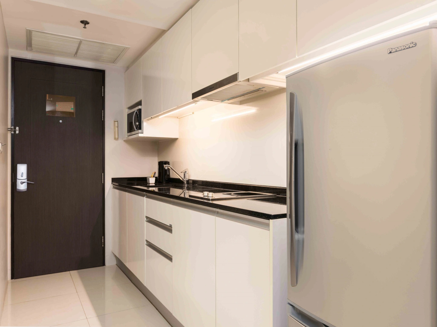 Отель Maitria Sukhumvit 18 Bangkok – A Chatrium Collection