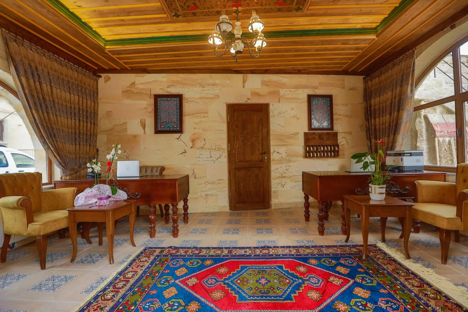 Ada Cave Suites Hotel