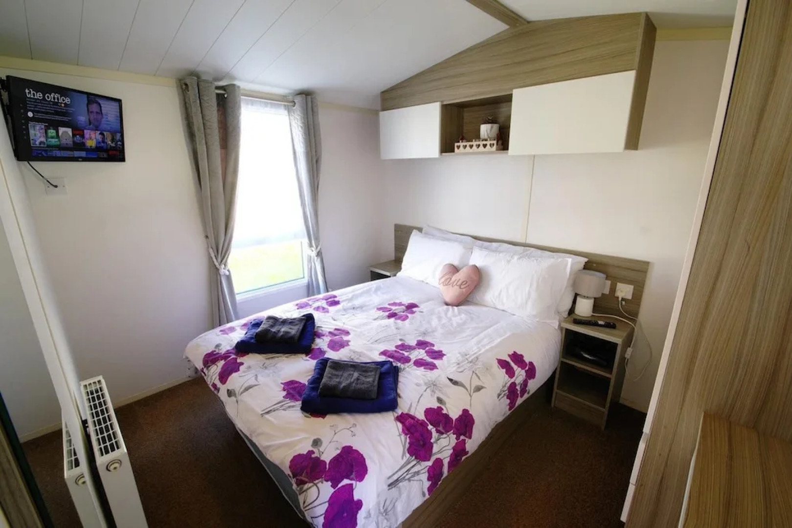 Lovely 2-bed Static Caravan in Rhyl