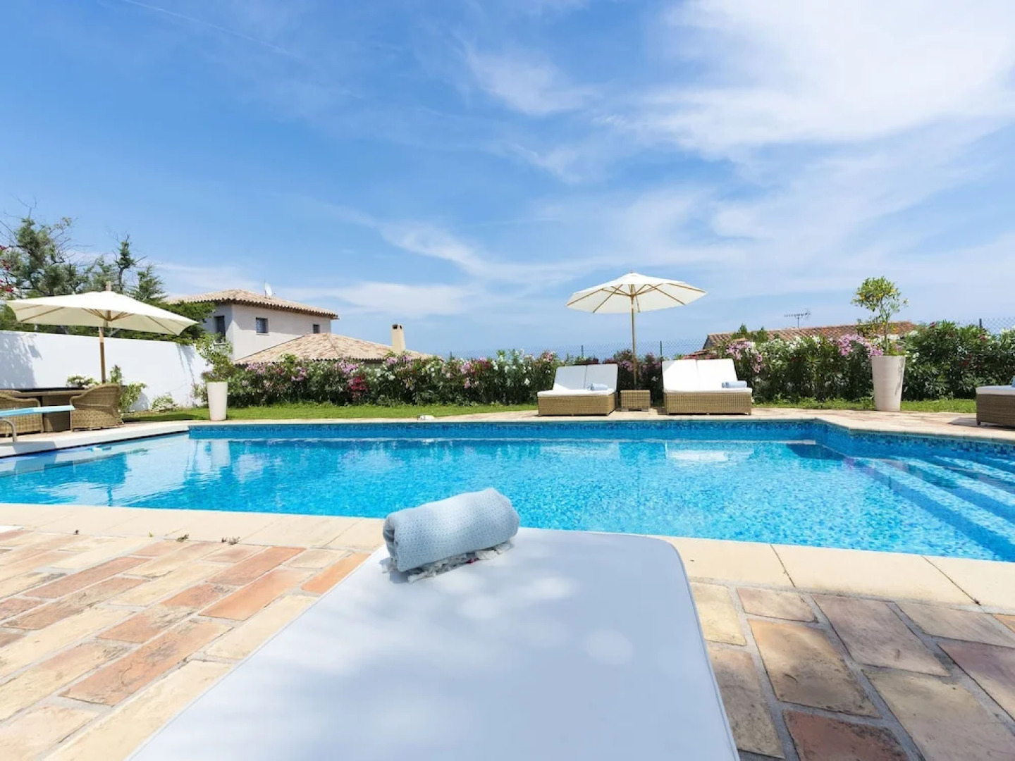 Gorgeous Villa in Montcaret With Private Swimming Pool