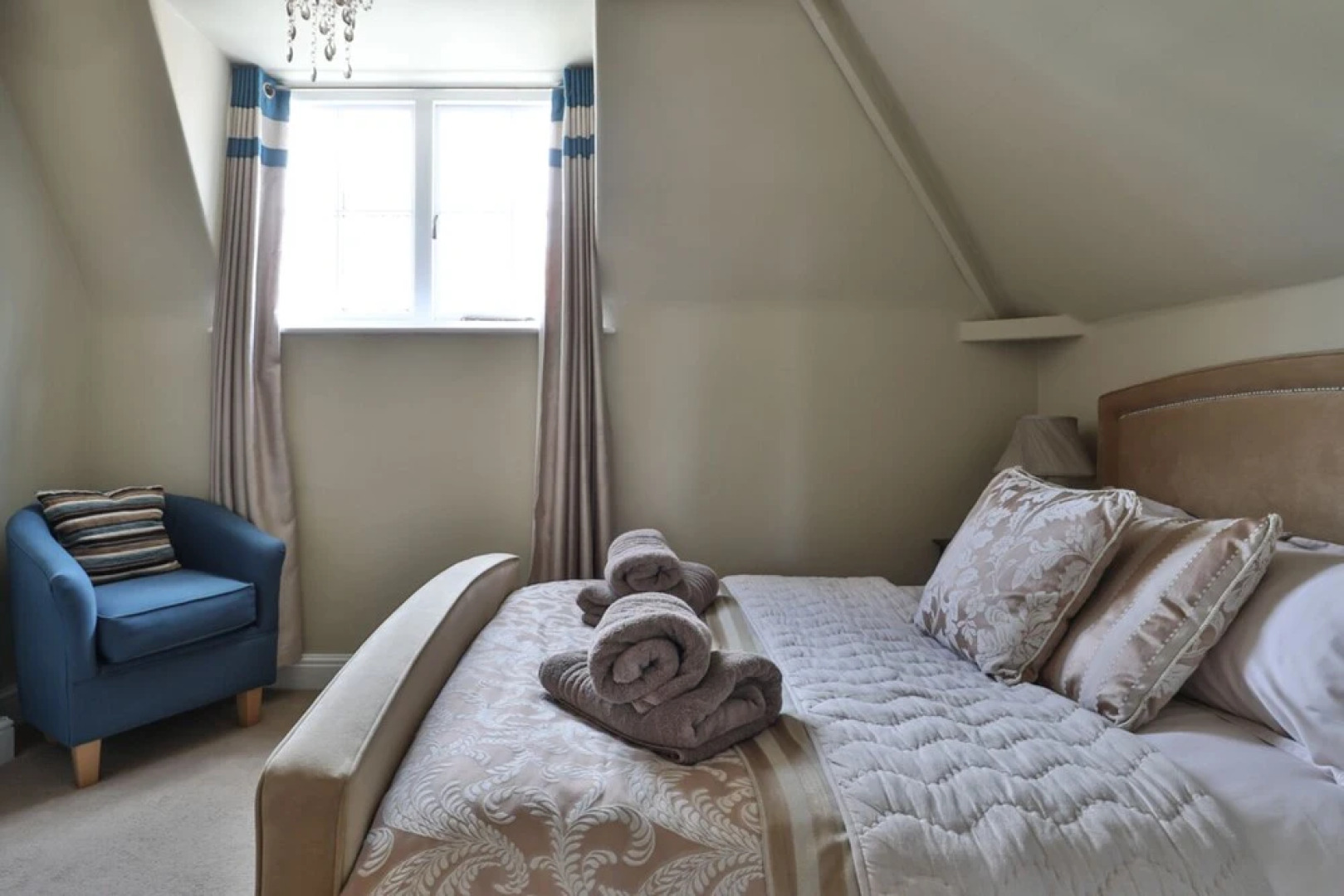 Superb Period Townhouse in Historic Uphill Lincoln