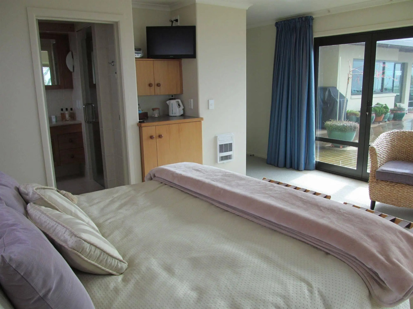 Nicara Lakeside Lodge