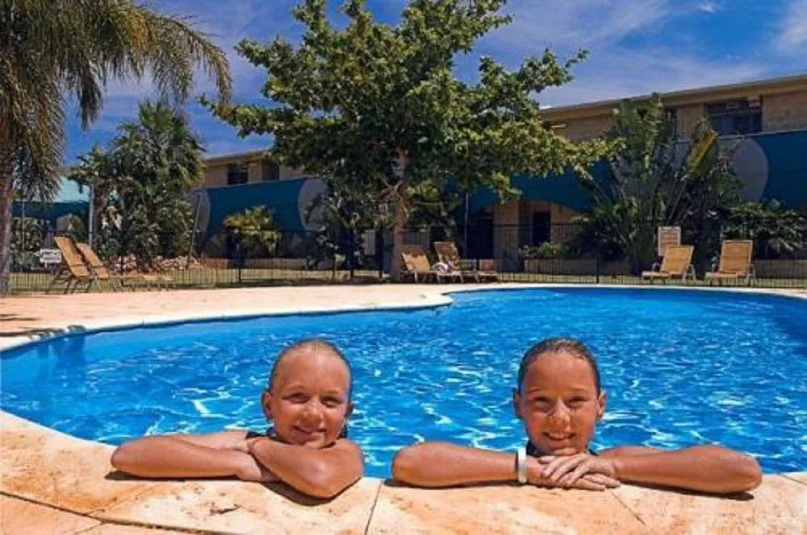 Golden Chain Sea Breeze Resort