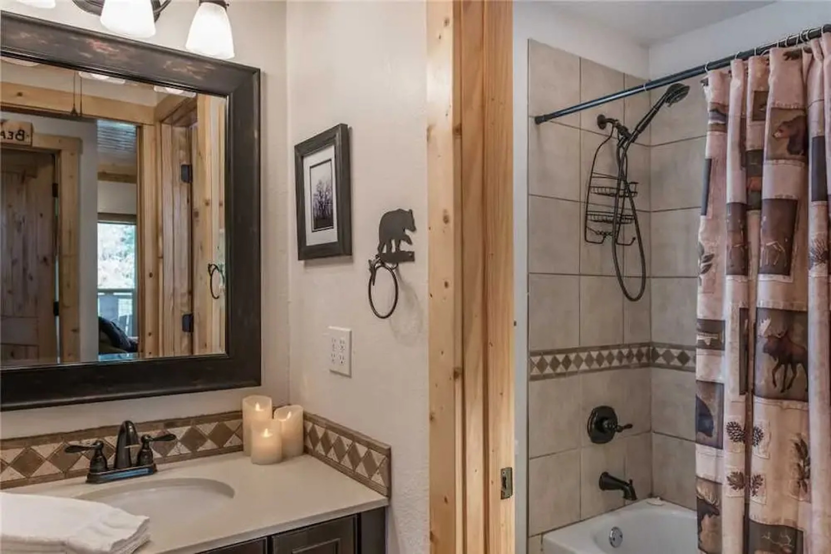 Aurora Montealis - Two Bedroom Cabin