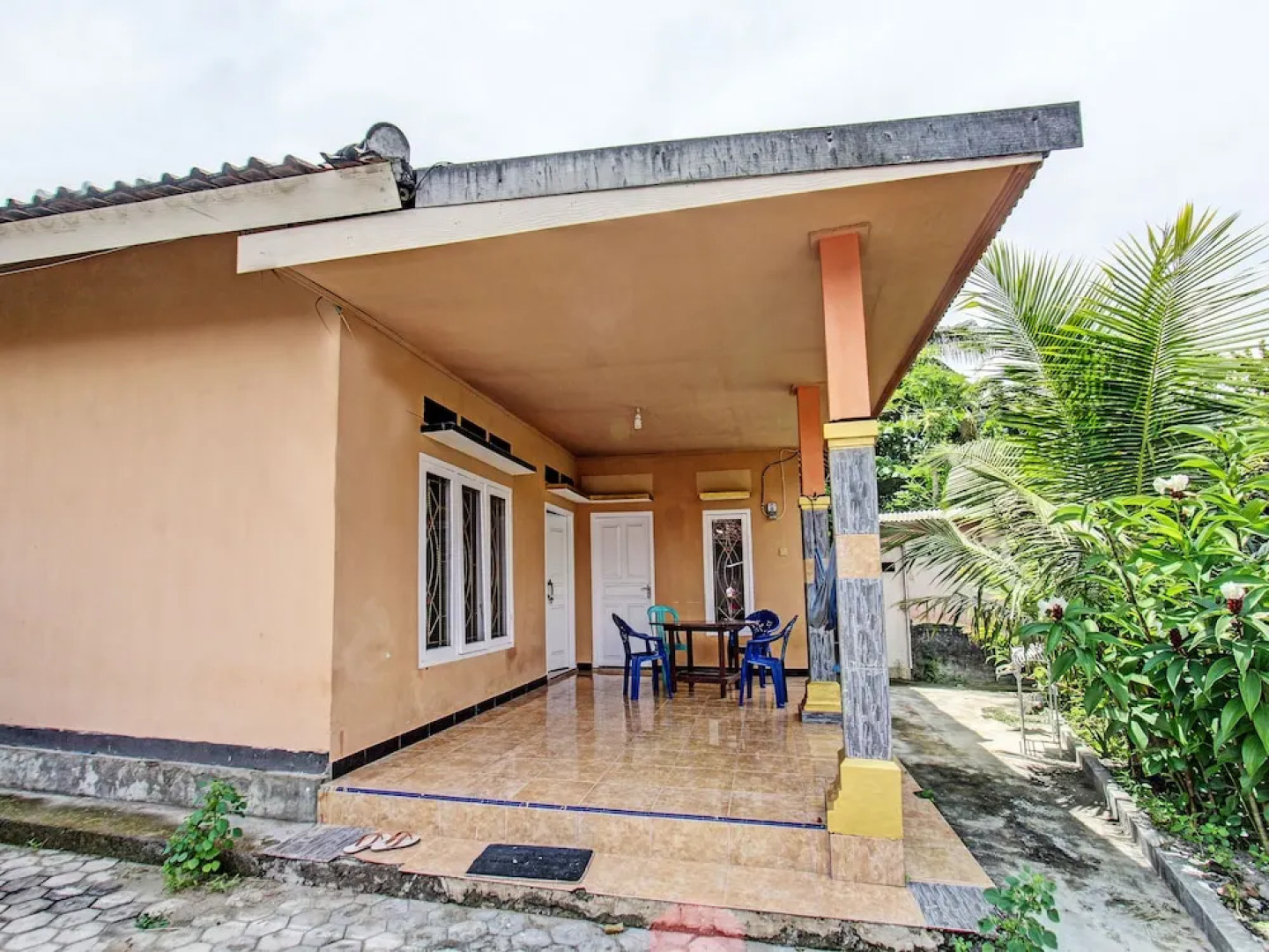 Hotel O Zahira Homestay Near Ekas Surf School and Service