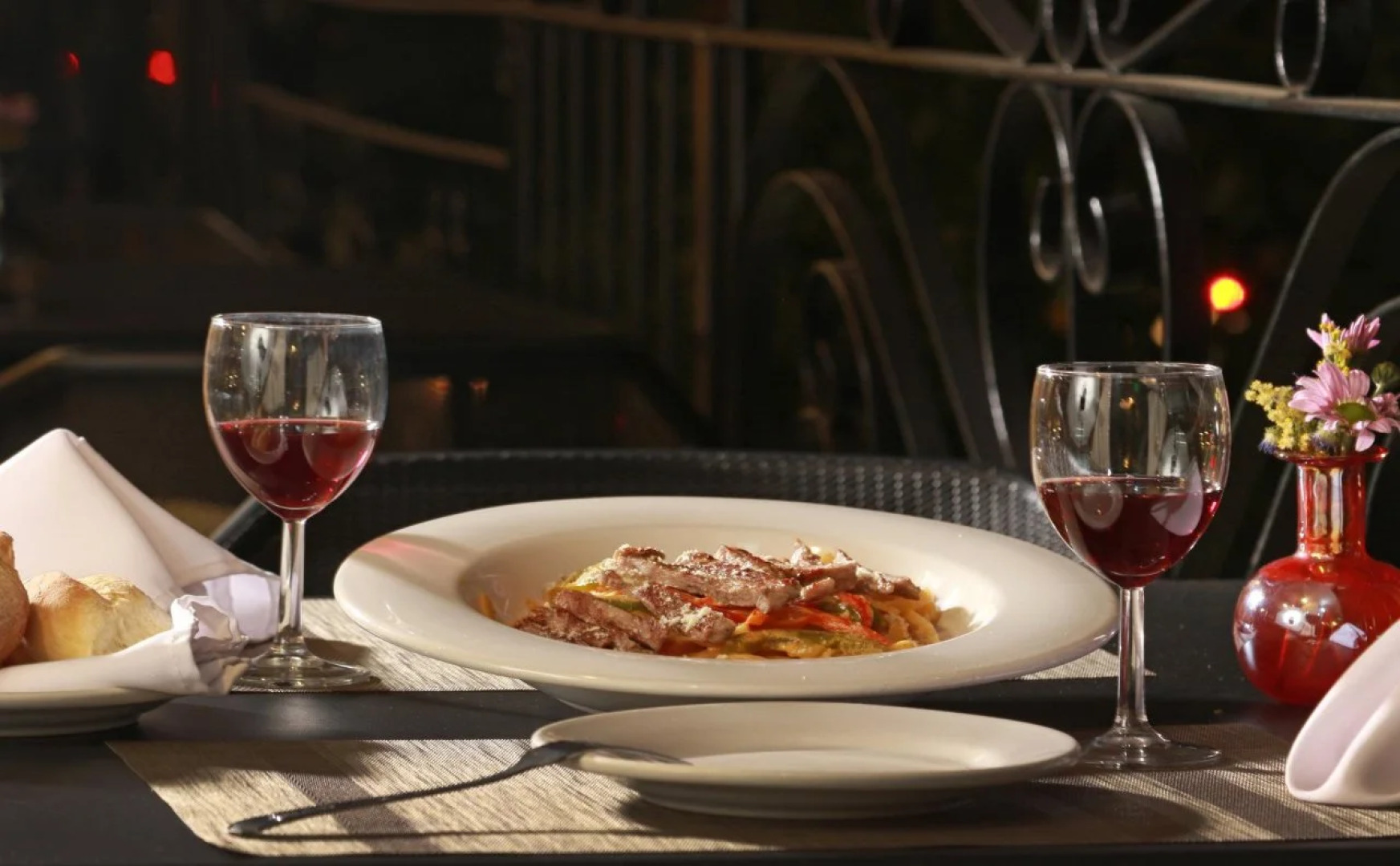 Holiday Inn Hotel & Suites Guadalajara-Centro Historico by IHG