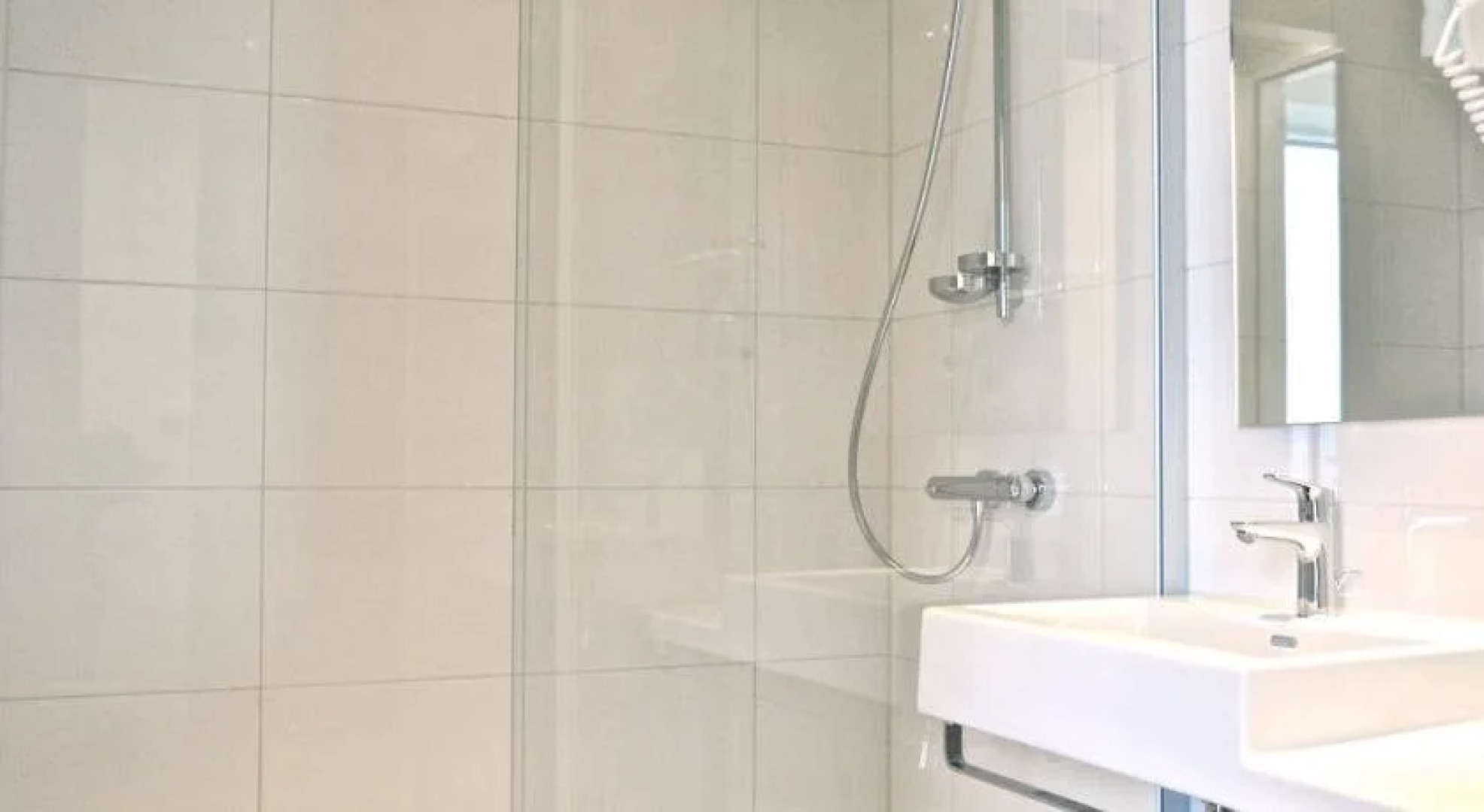 Mezzo Hotel & Business