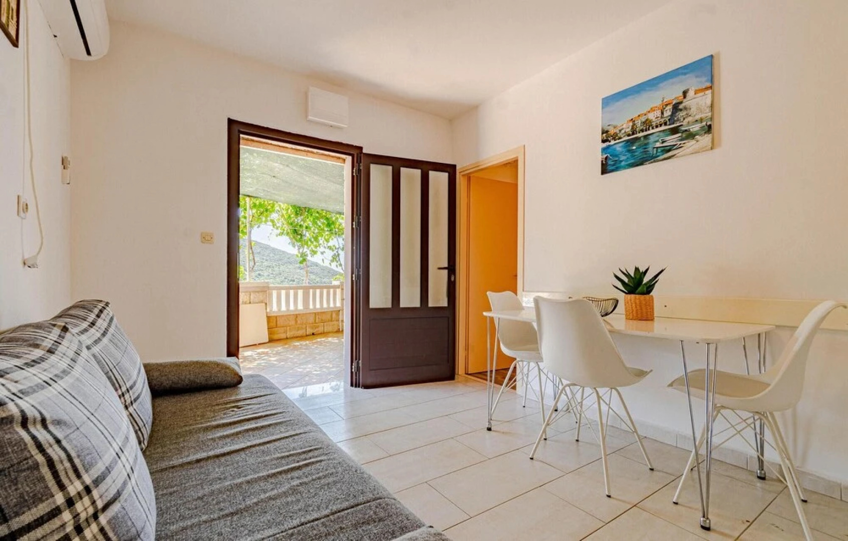 Awesome Apartment in Zrnovo With Outdoor Swimming Pool, Wifi and 3 Bedrooms