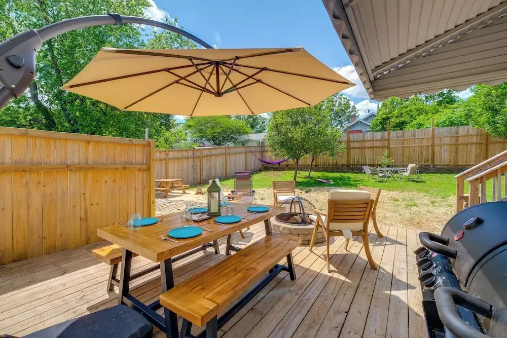 4 Mi to Liberty U: Huge Home w/ Yard & Hot Tub