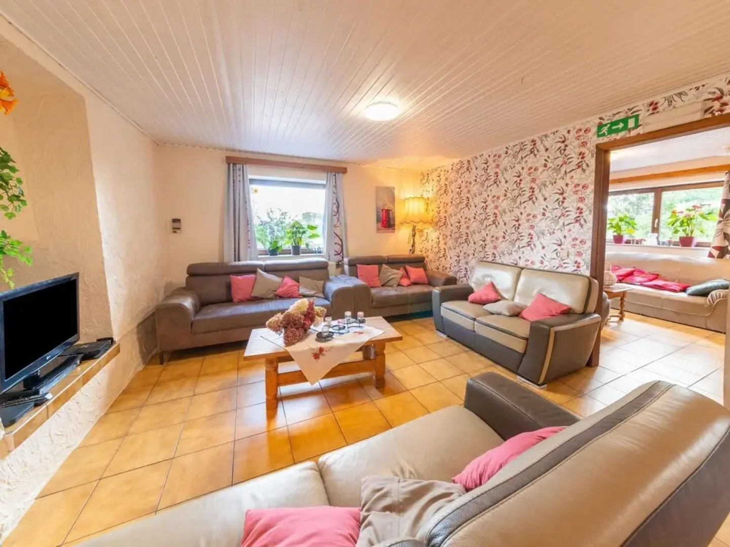 Holiday Home in Montleban With Sauna