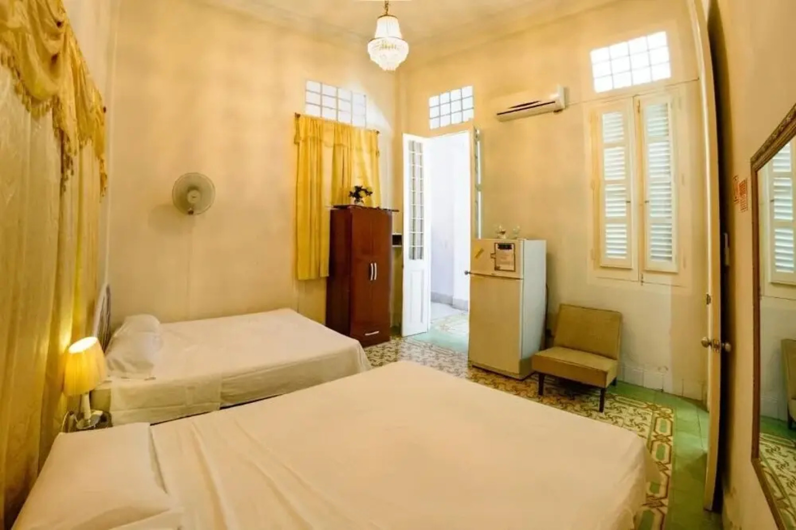 Casa Colonial Abogados Leonardo y Angela