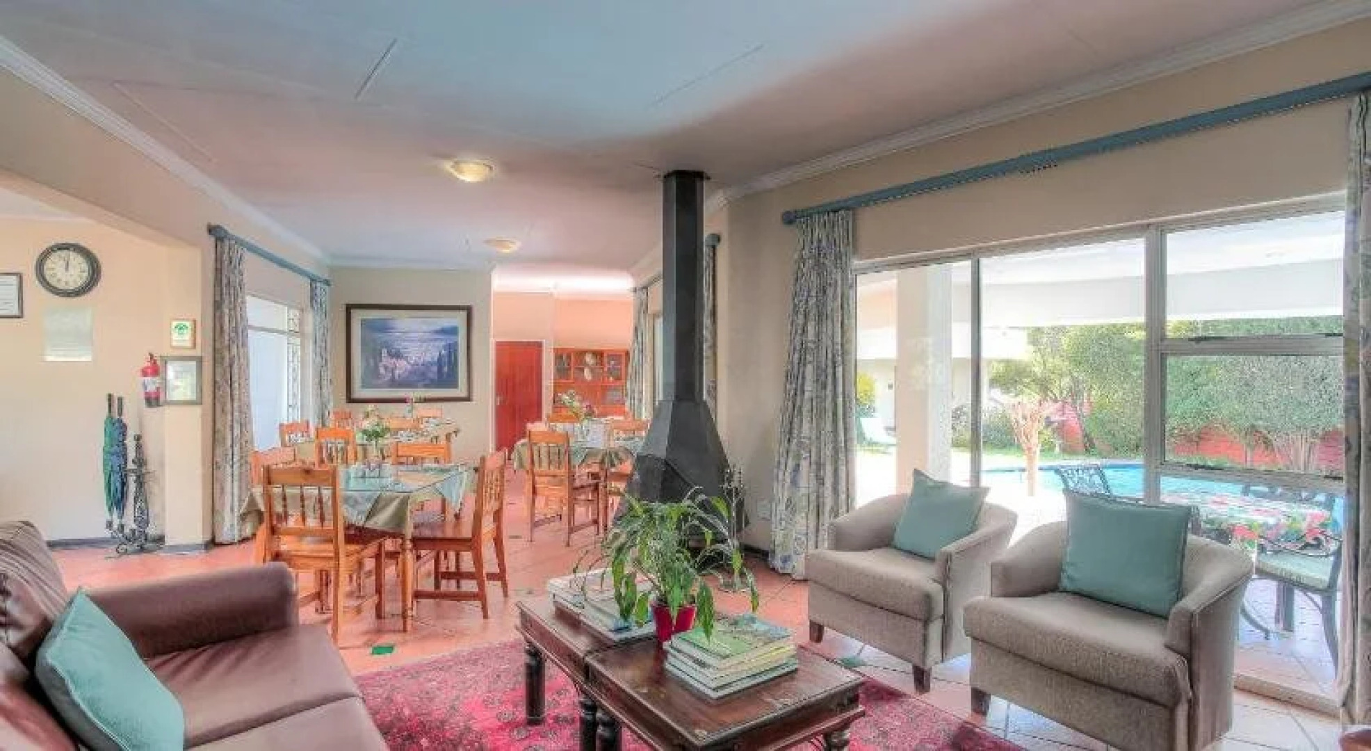 Woodmead Guest Lodge