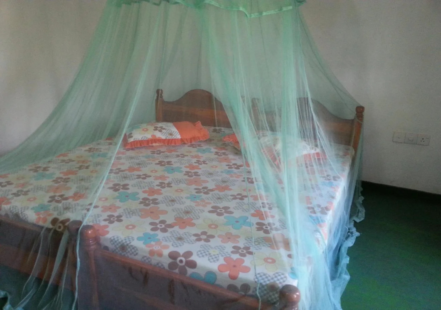 Catamaran Beach Home and Restaurant