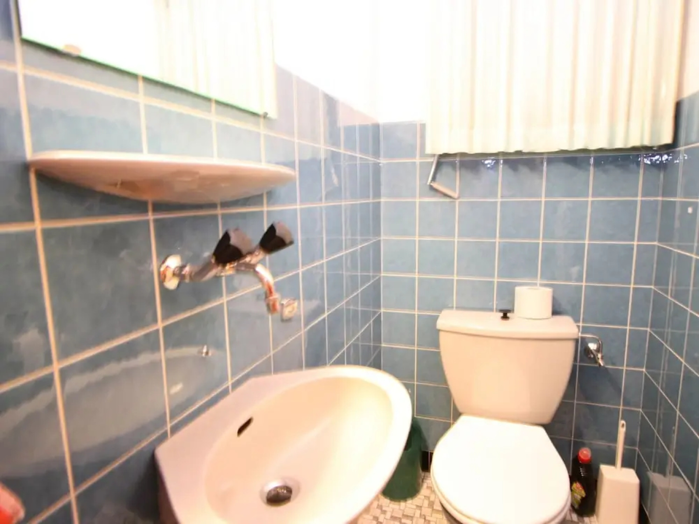 Spacious Chalet near Forest