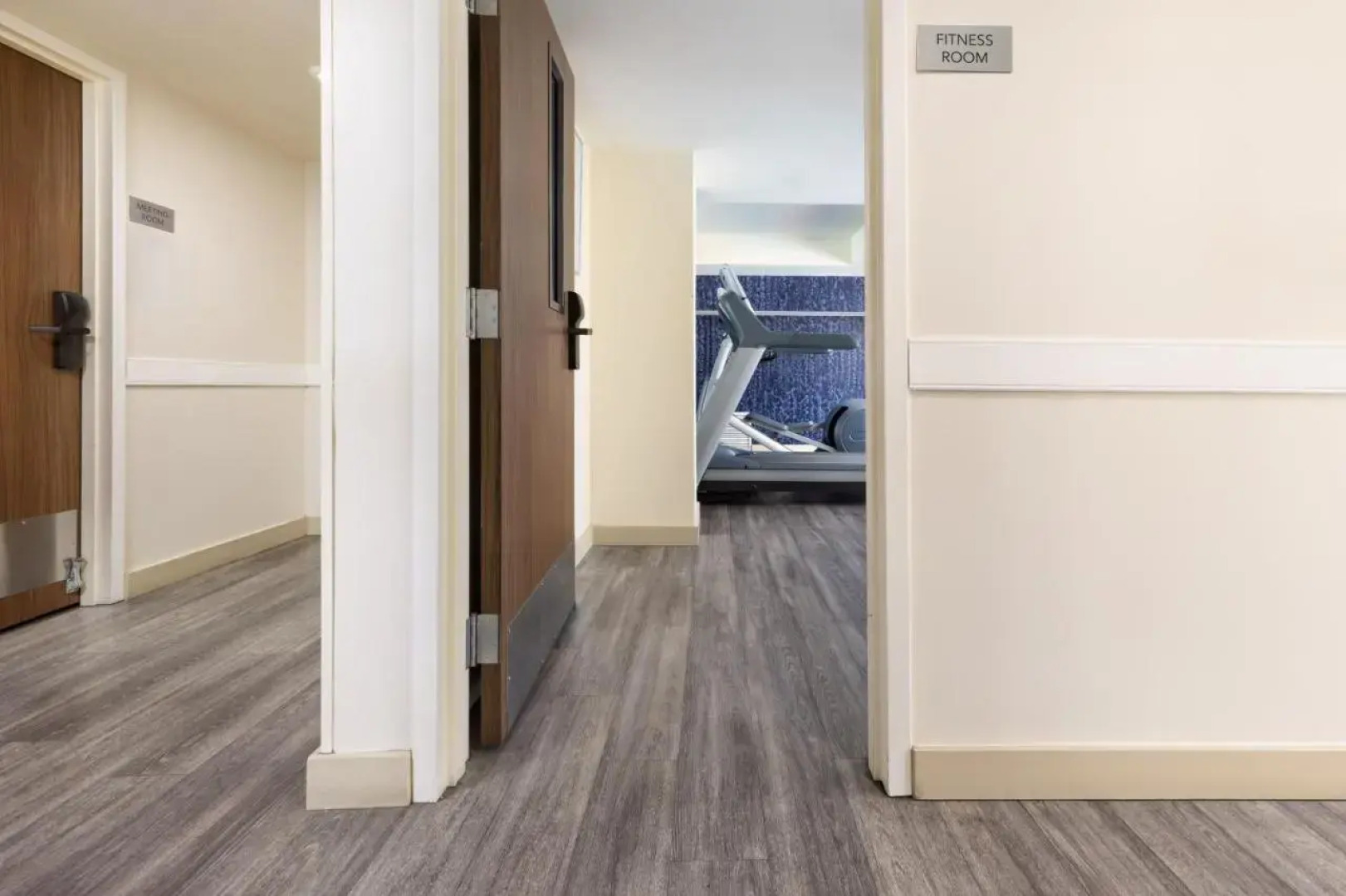 Country Inn & Suites By Carlson Calabasas