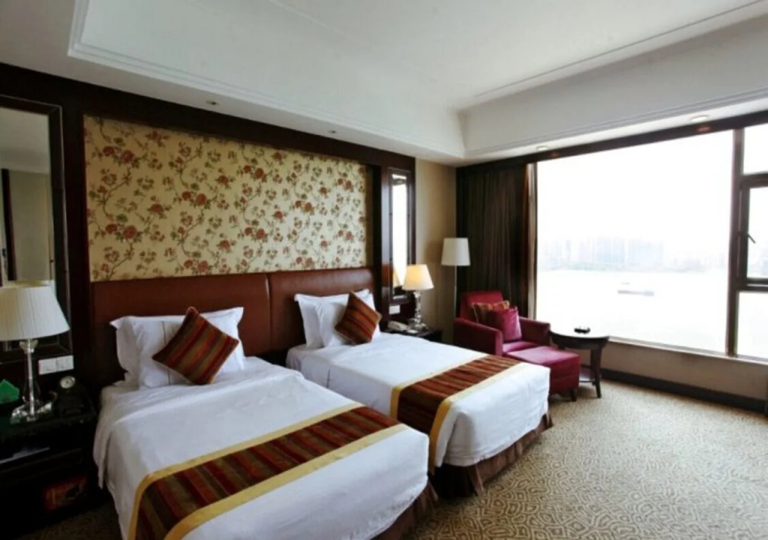 Qingyuan International Hotel