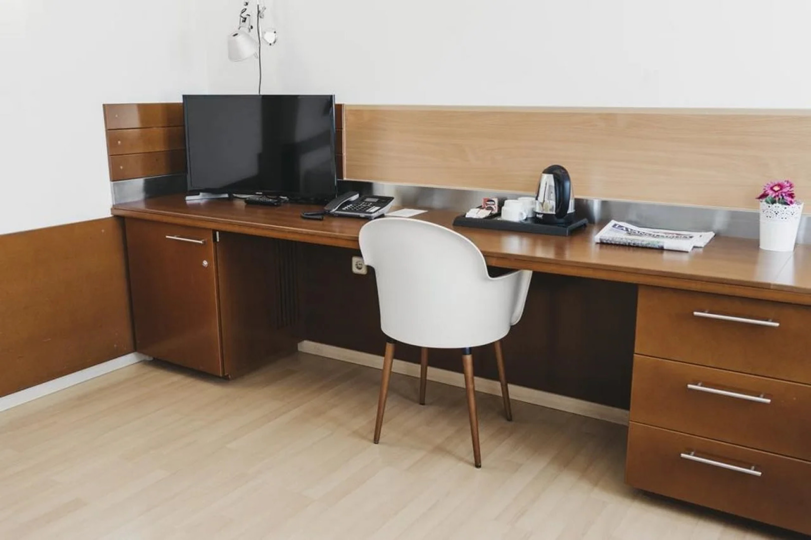 Отель Tres Torres Atiram