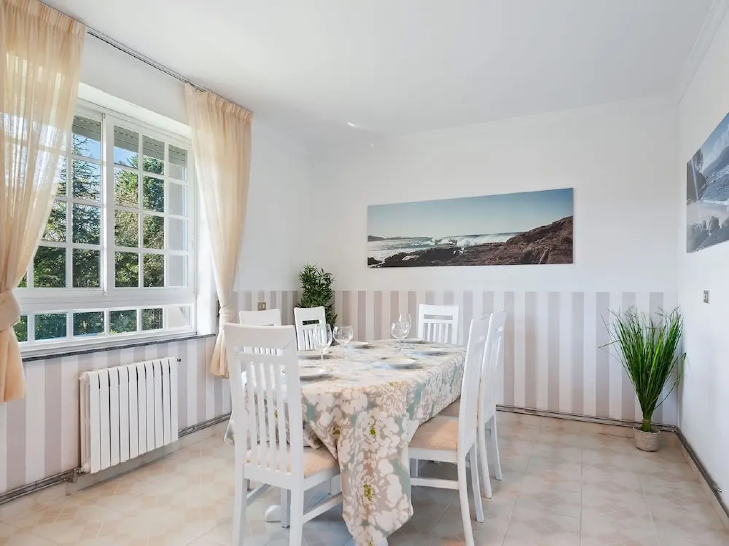 Modern Holiday Home in Porto do Son With Sea Near