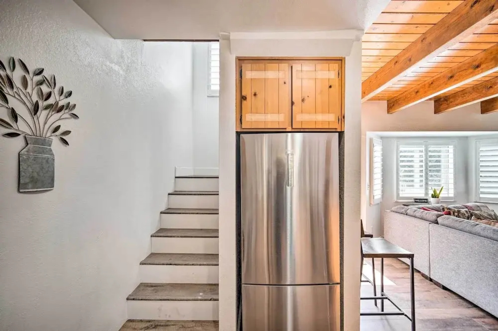 Crestline Cabin w/ Deck: 1 Mi to Lake Gregory