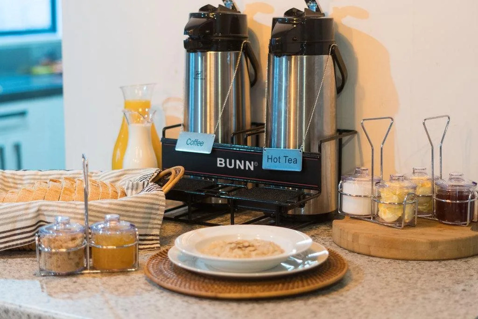 The Innbetween Lodge and Backpackers