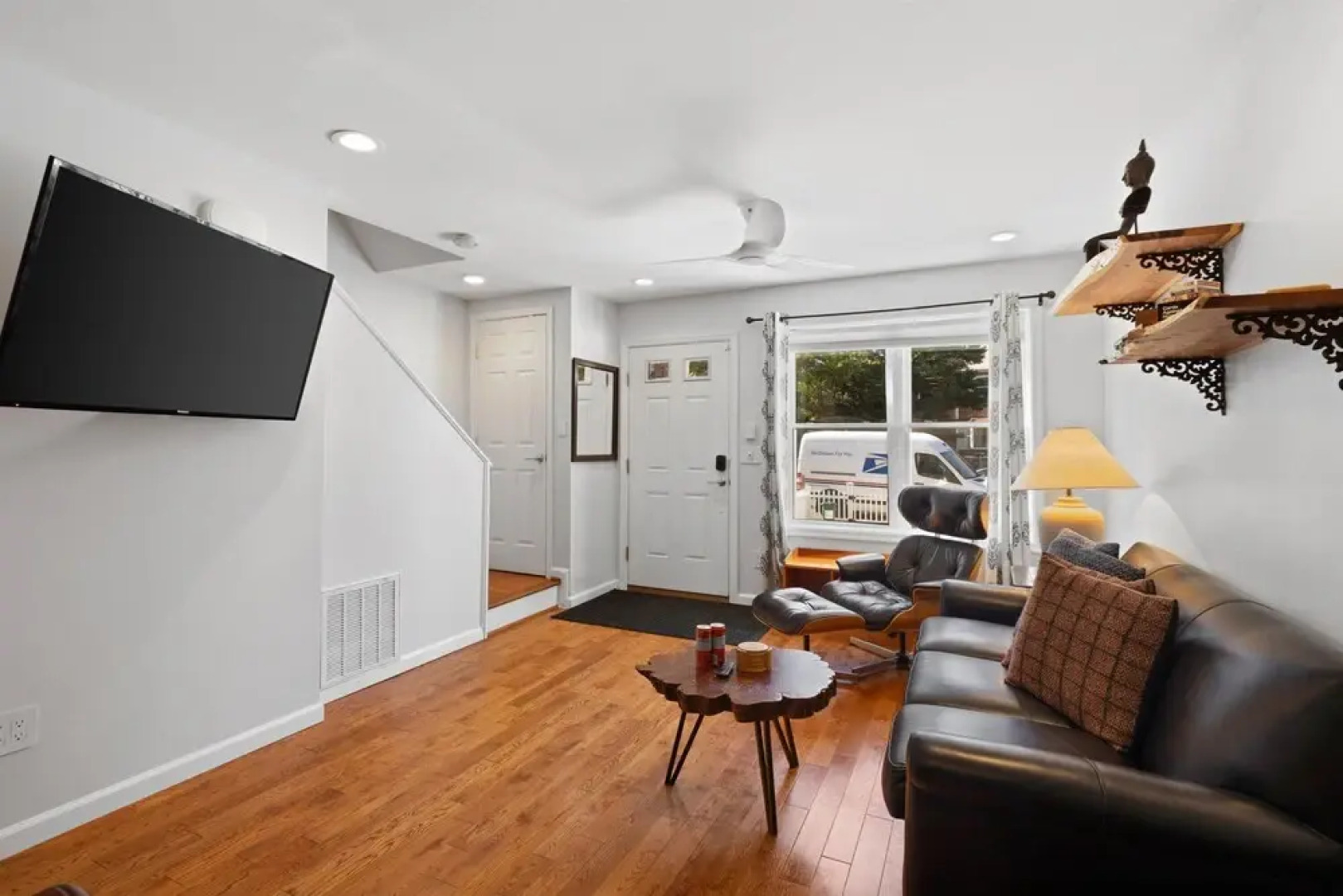 Entire 2-br Townhome Mins From Del Ray Old Town