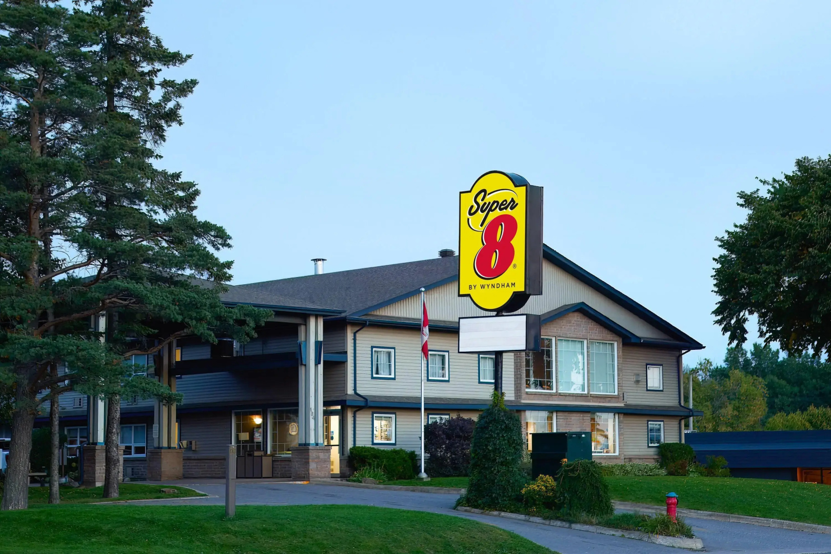 Super 8 by Wyndham Sault Ste Marie On