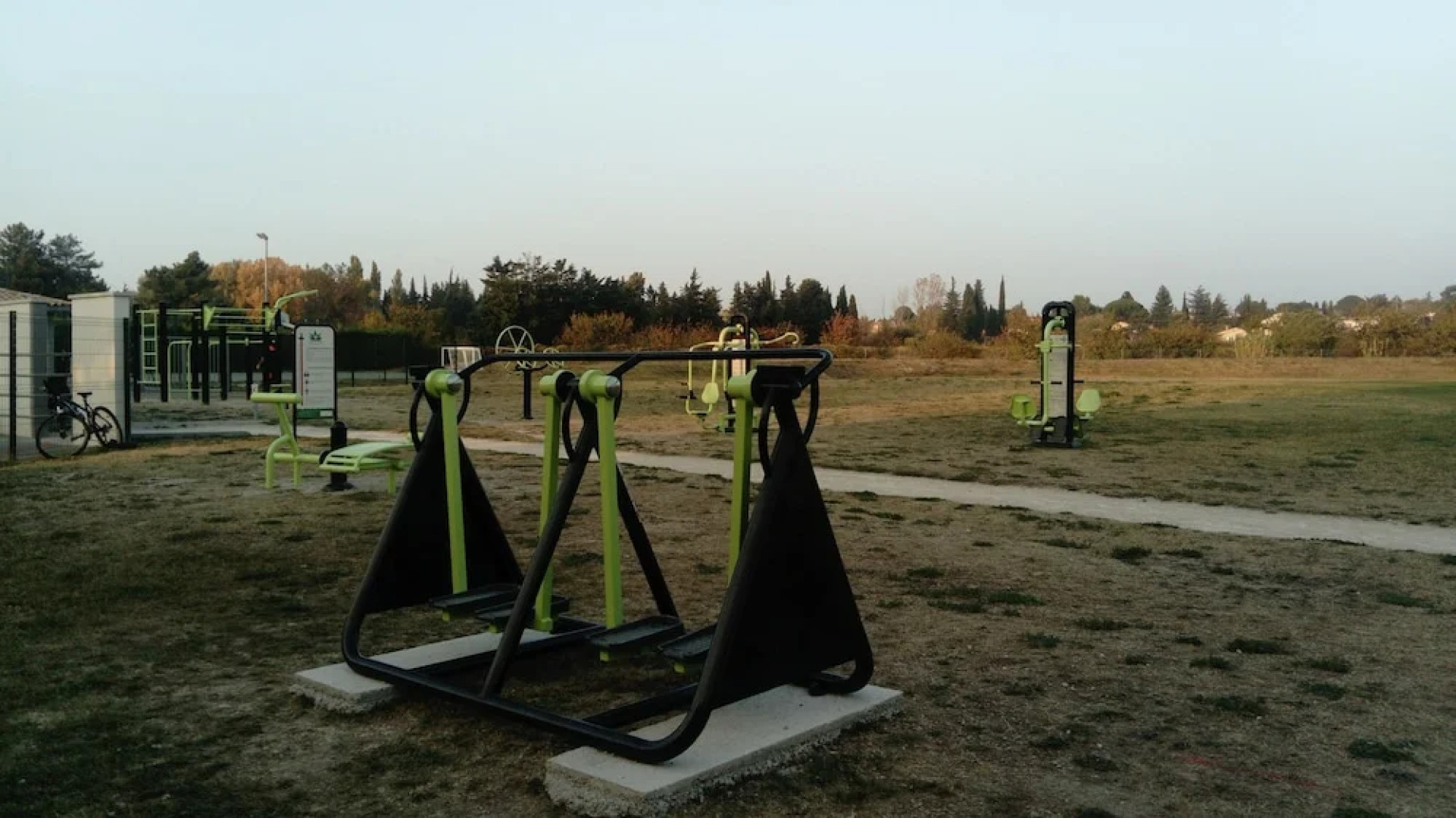 House With one Bedroom in Pujaut, With Wonderful Mountain View, Furnis