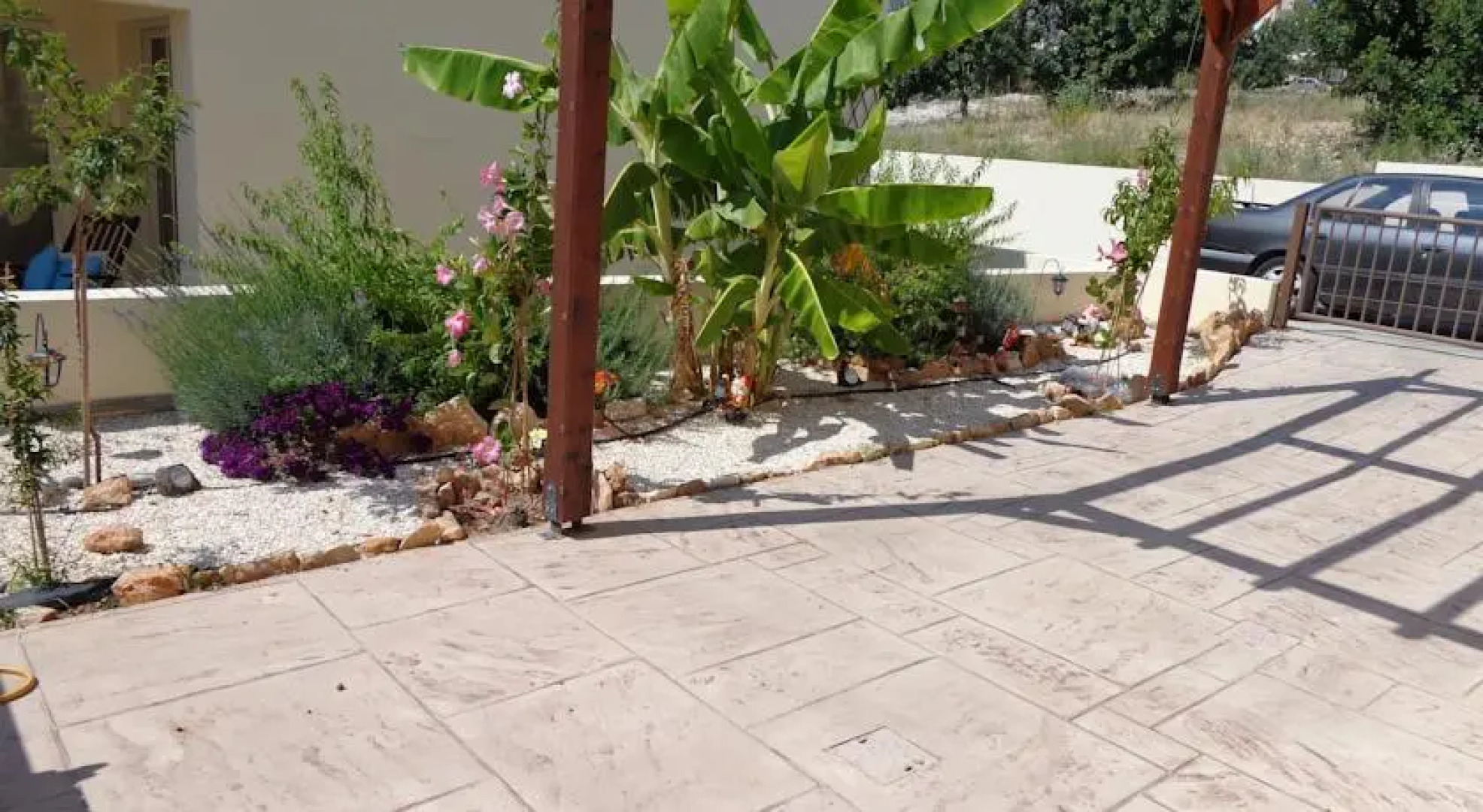 Loggin Holiday House